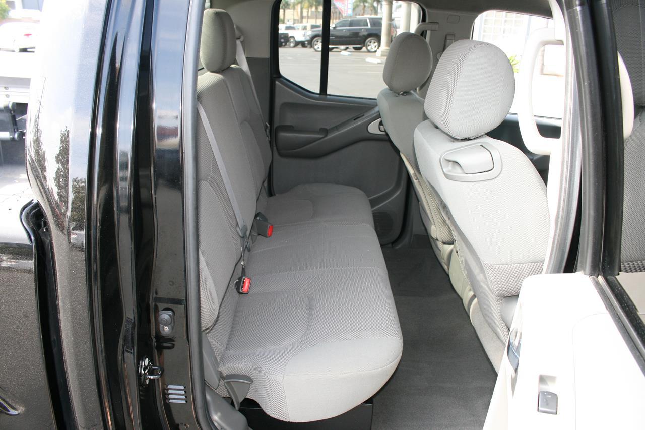 Nissan Frontier 2WD Crew Cab SWB Auto SE 2008