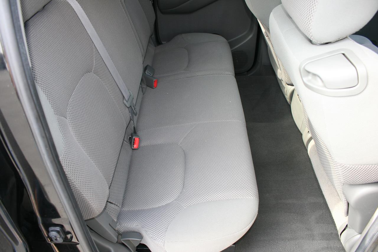 Nissan Frontier 2WD Crew Cab SWB Auto SE 2008