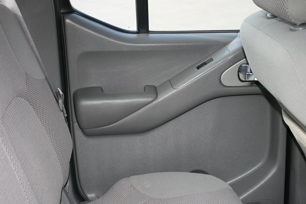 Nissan Frontier 2WD Crew Cab SWB Auto SE 2008