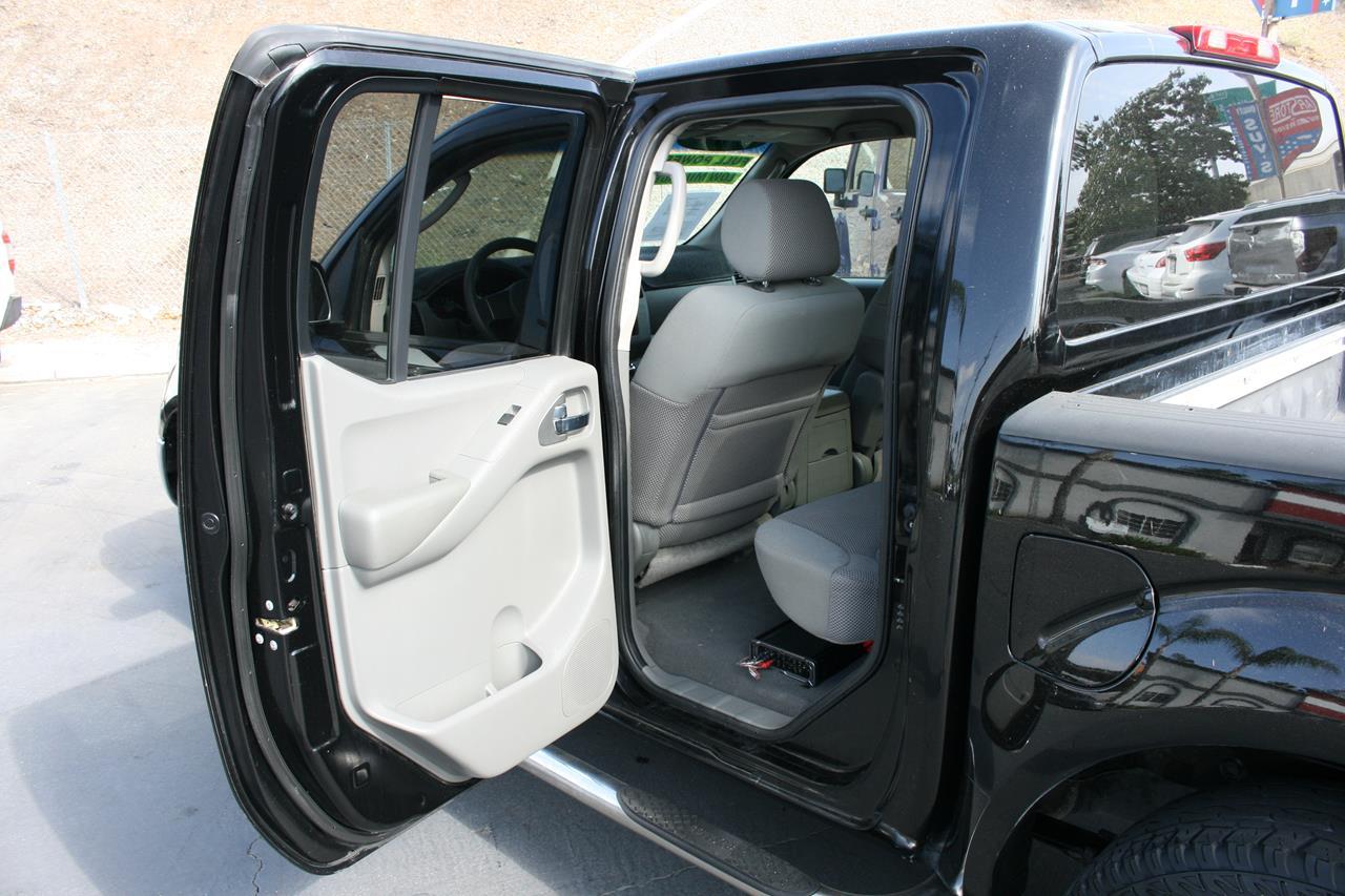 Nissan Frontier 2WD Crew Cab SWB Auto SE 2008