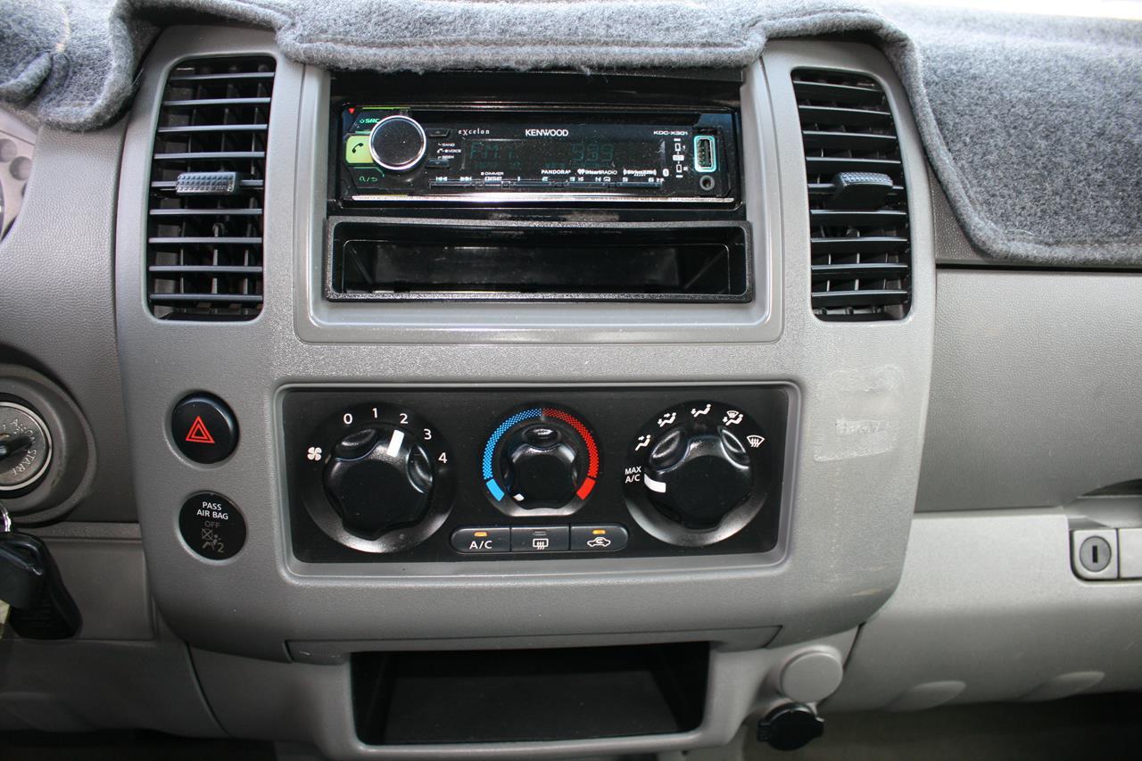 Nissan Frontier 2WD Crew Cab SWB Auto SE 2008