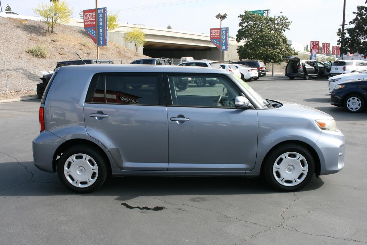 Scion xB 5dr Wgn Auto (Natl) 2012