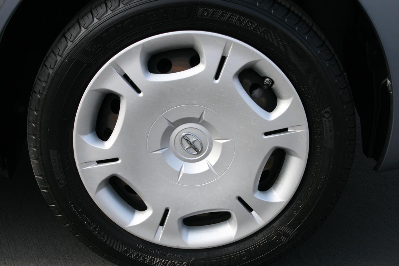 Scion xB 5dr Wgn Auto (Natl) 2012