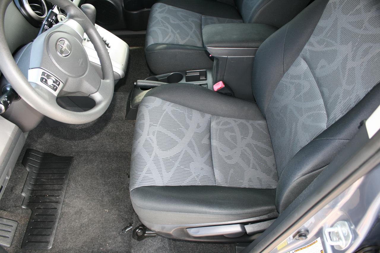 Scion xB 5dr Wgn Auto (Natl) 2012