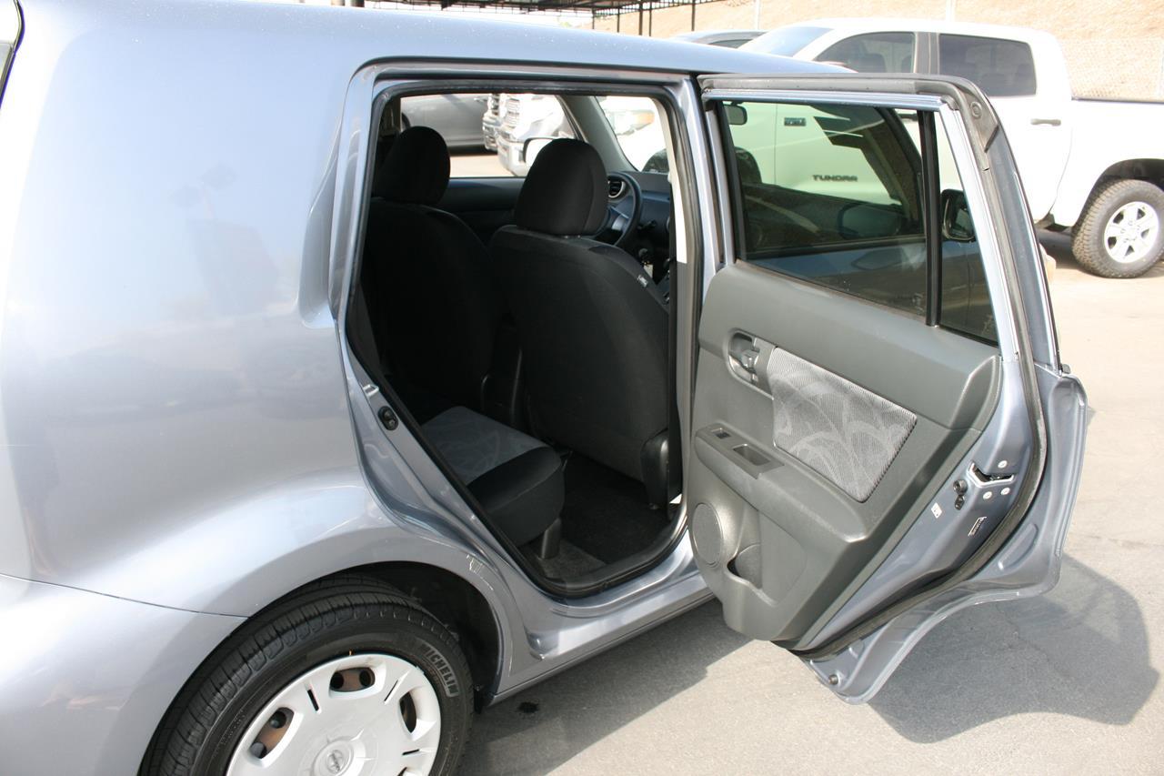 Scion xB 5dr Wgn Auto (Natl) 2012