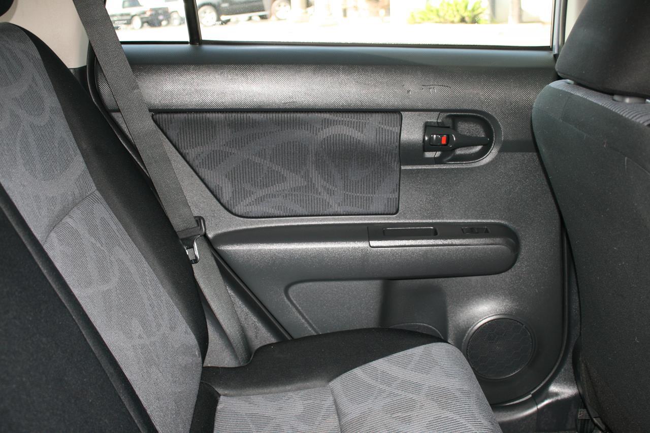 Scion xB 5dr Wgn Auto (Natl) 2012