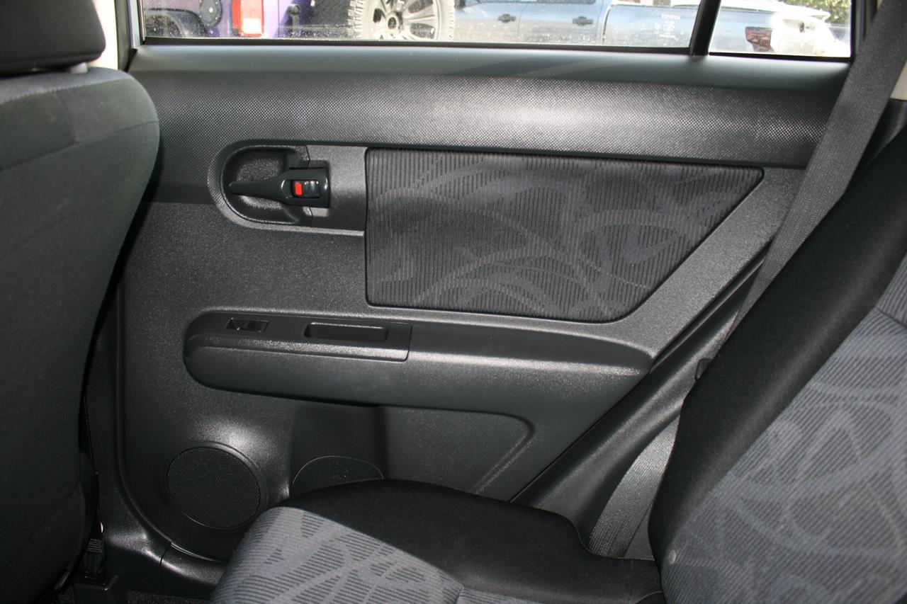 Scion xB 5dr Wgn Auto (Natl) 2012