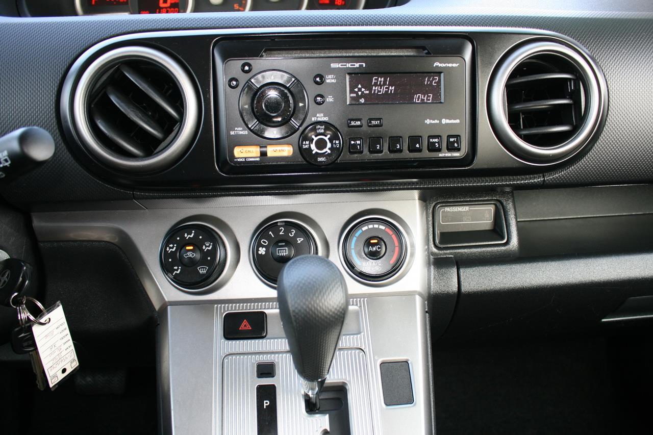 Scion xB 5dr Wgn Auto (Natl) 2012