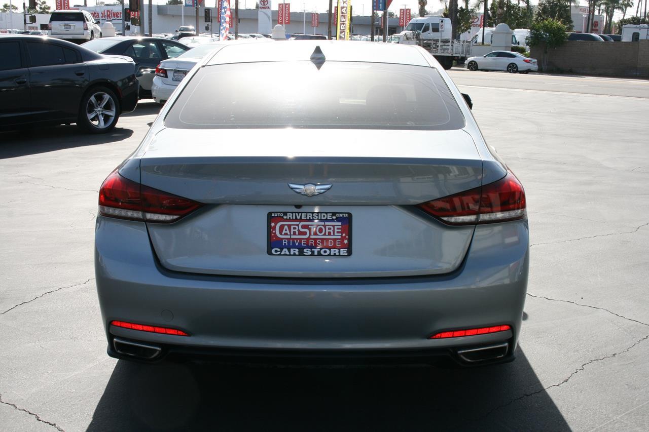 Hyundai Genesis 4dr Sdn V6 3.8L RWD 2016