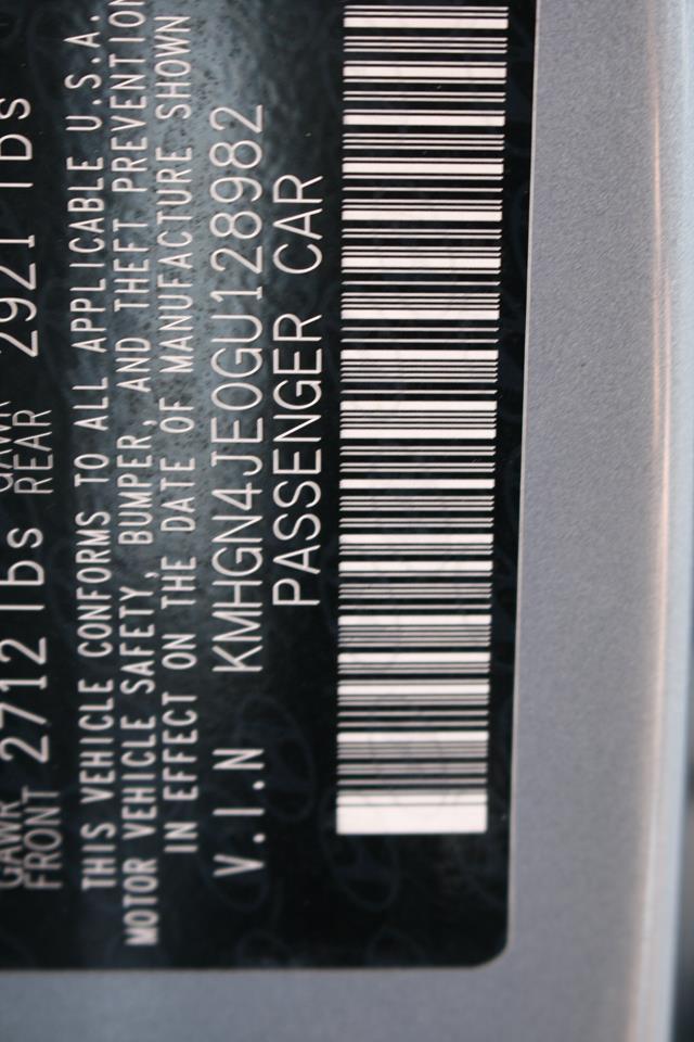 Hyundai Genesis 4dr Sdn V6 3.8L RWD 2016