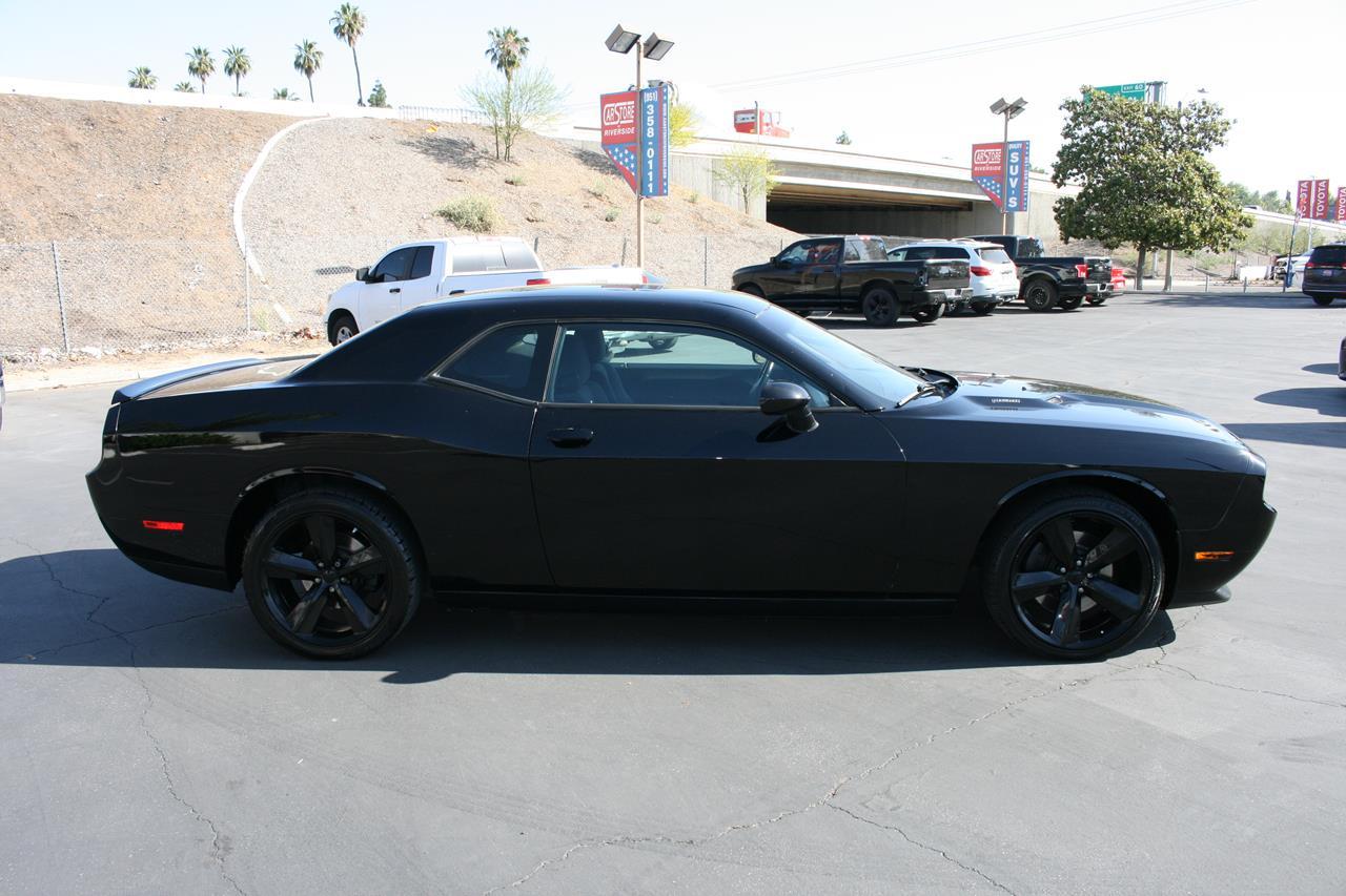 Dodge Challenger 2dr Cpe R/T 2011