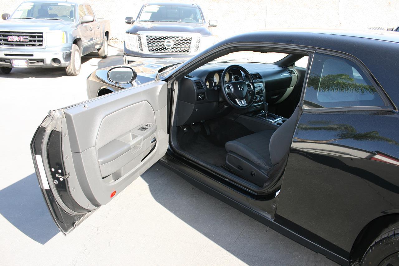 Dodge Challenger 2dr Cpe R/T 2011