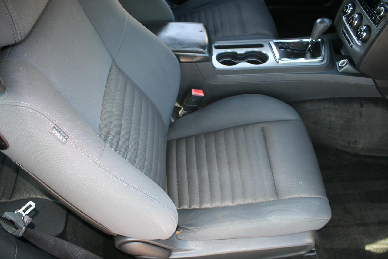 Dodge Challenger 2dr Cpe R/T 2011