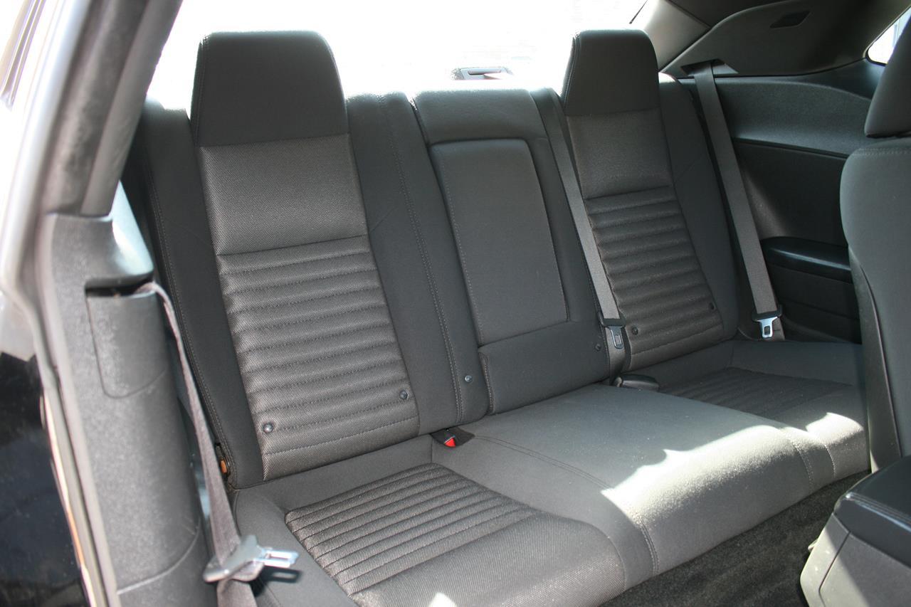 Dodge Challenger 2dr Cpe R/T 2011