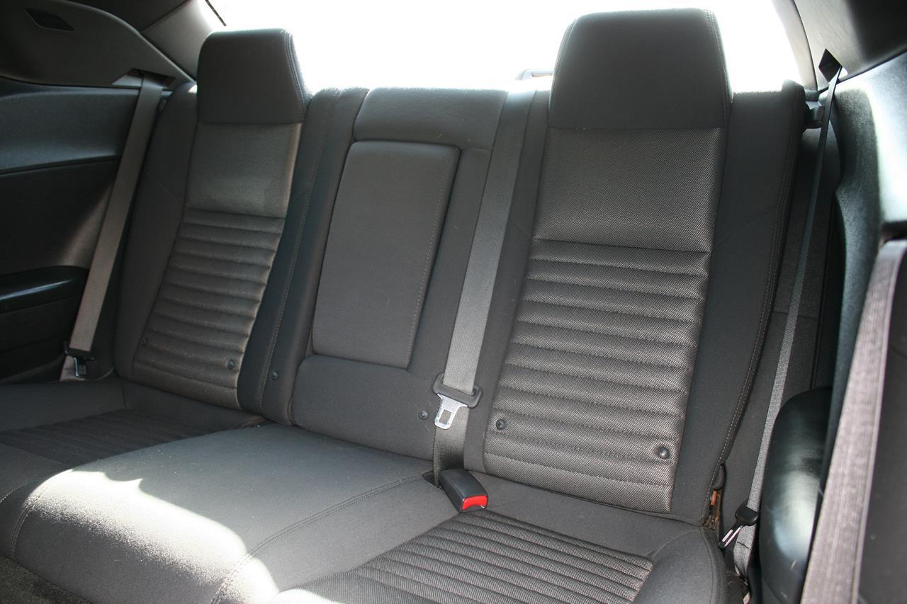 Dodge Challenger 2dr Cpe R/T 2011