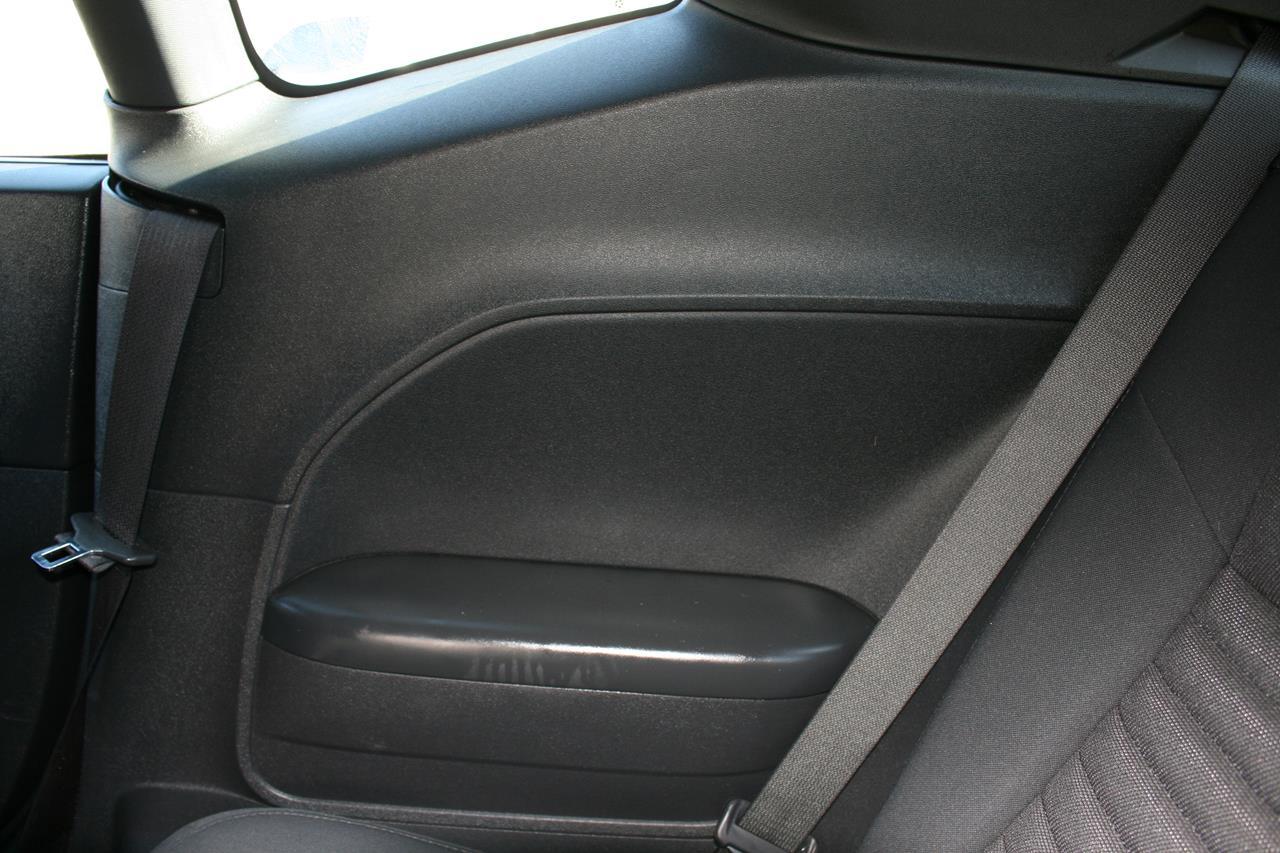 Dodge Challenger 2dr Cpe R/T 2011