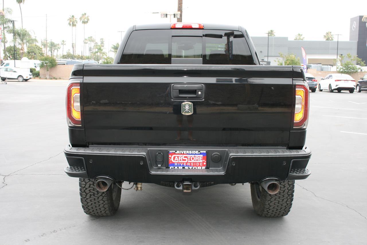 GMC Sierra 1500 4WD Crew Cab 143.5" SLT 2017
