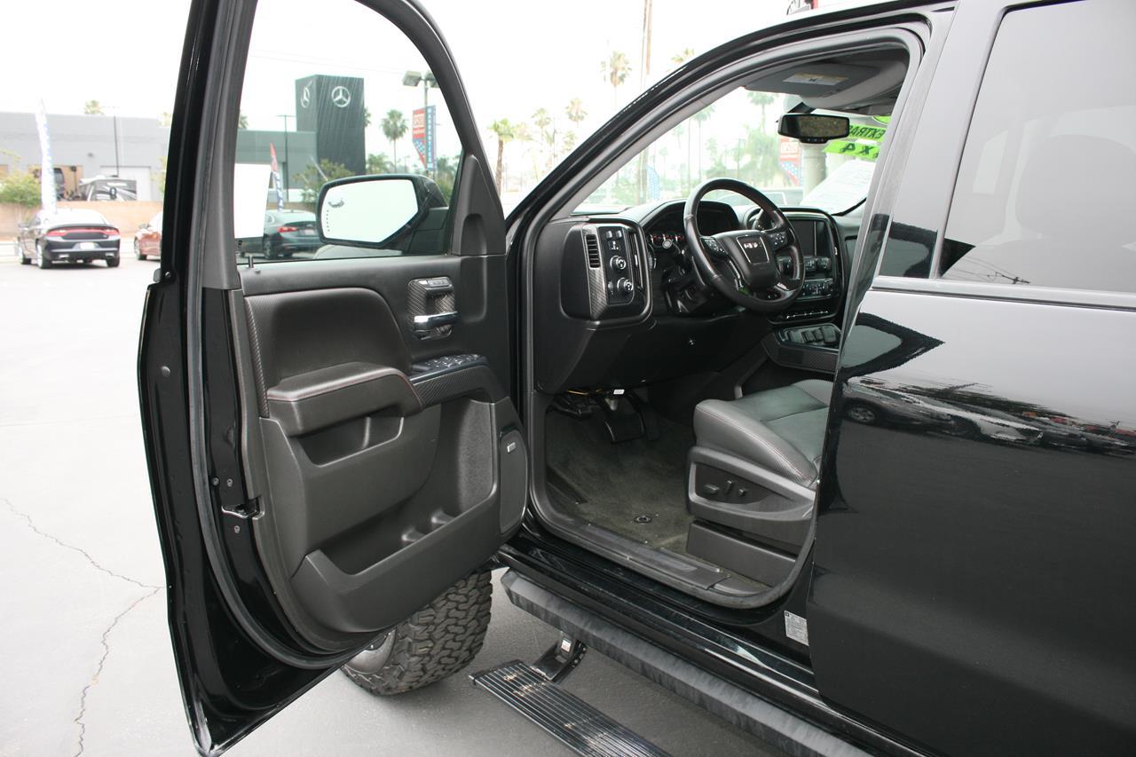 GMC Sierra 1500 4WD Crew Cab 143.5" SLT 2017