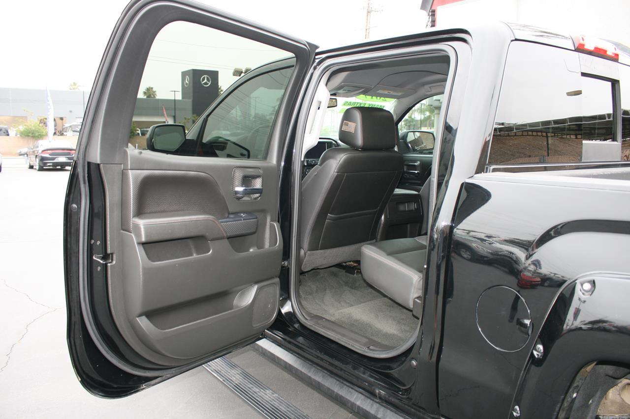 GMC Sierra 1500 4WD Crew Cab 143.5" SLT 2017