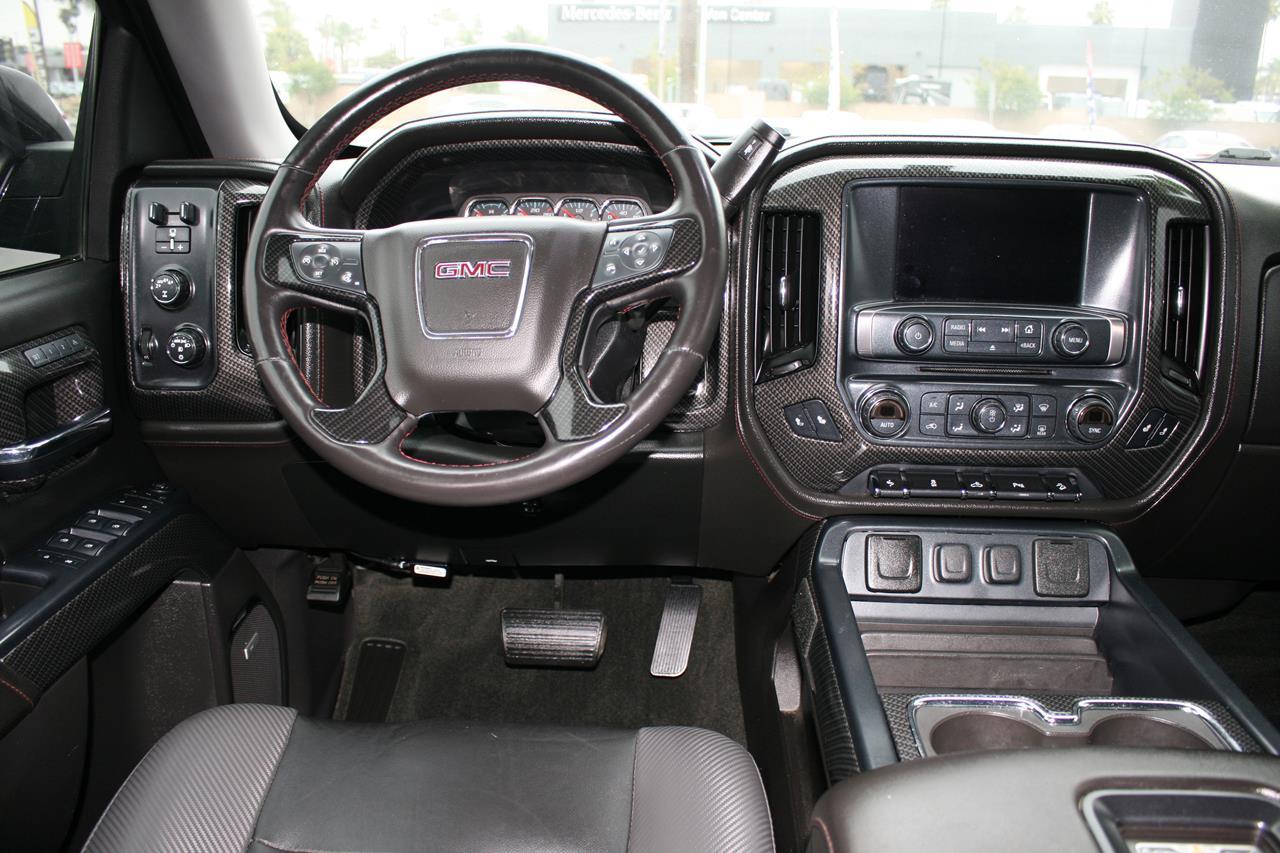 GMC Sierra 1500 4WD Crew Cab 143.5" SLT 2017