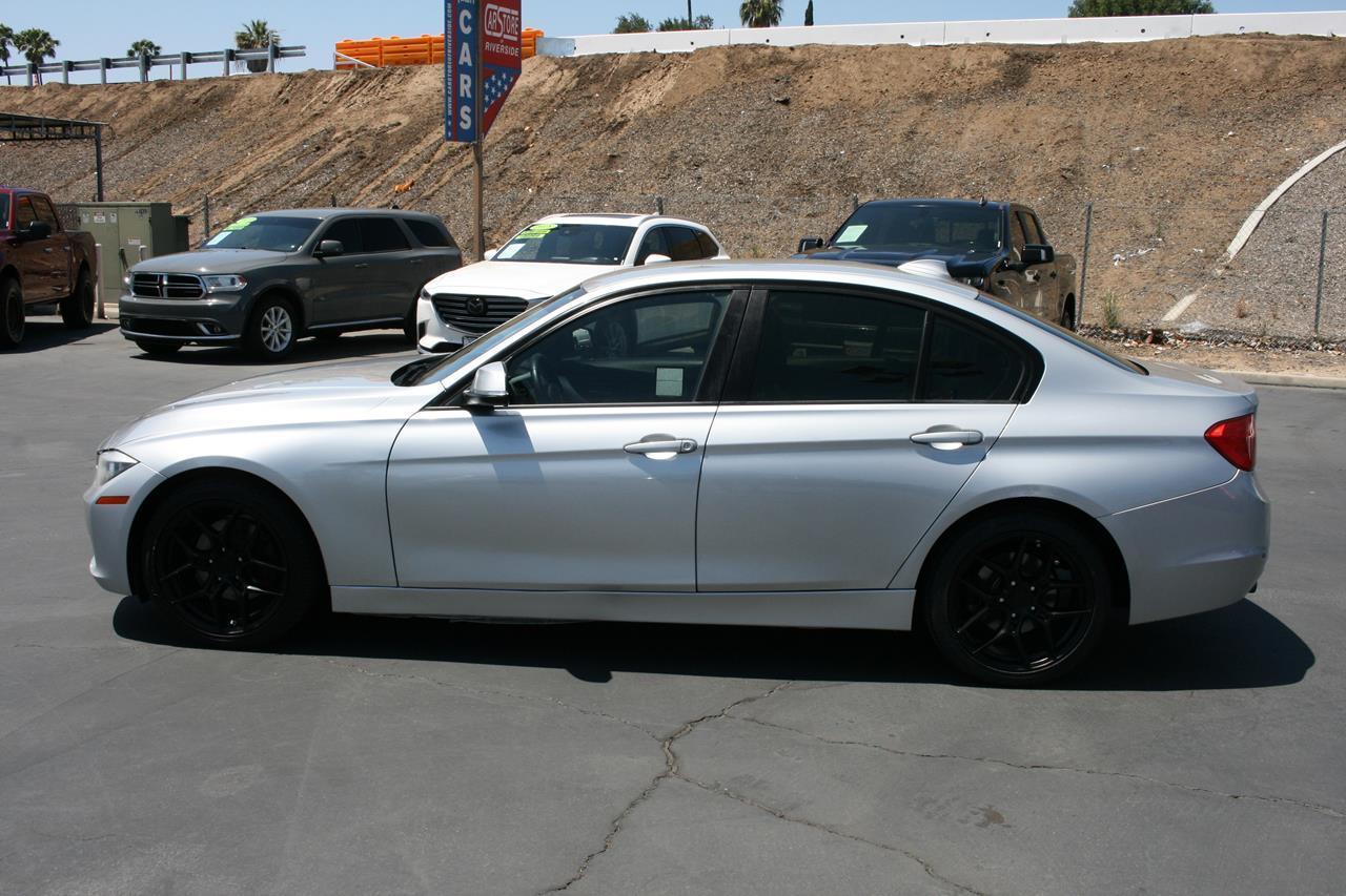 BMW 3 Series 4dr Sdn 320i RWD 2014