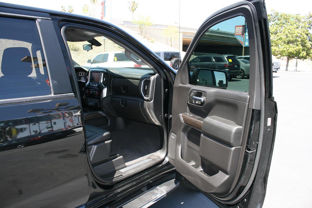 Chevrolet Silverado 1500 4WD Crew Cab 147" RST 2020