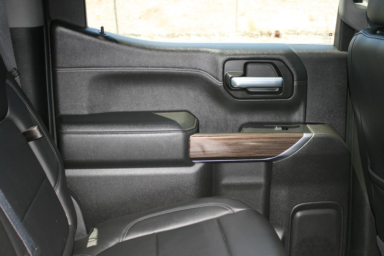 Chevrolet Silverado 1500 4WD Crew Cab 147" RST 2020