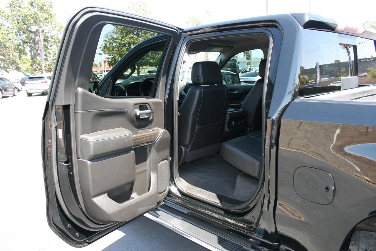 Chevrolet Silverado 1500 4WD Crew Cab 147" RST 2020