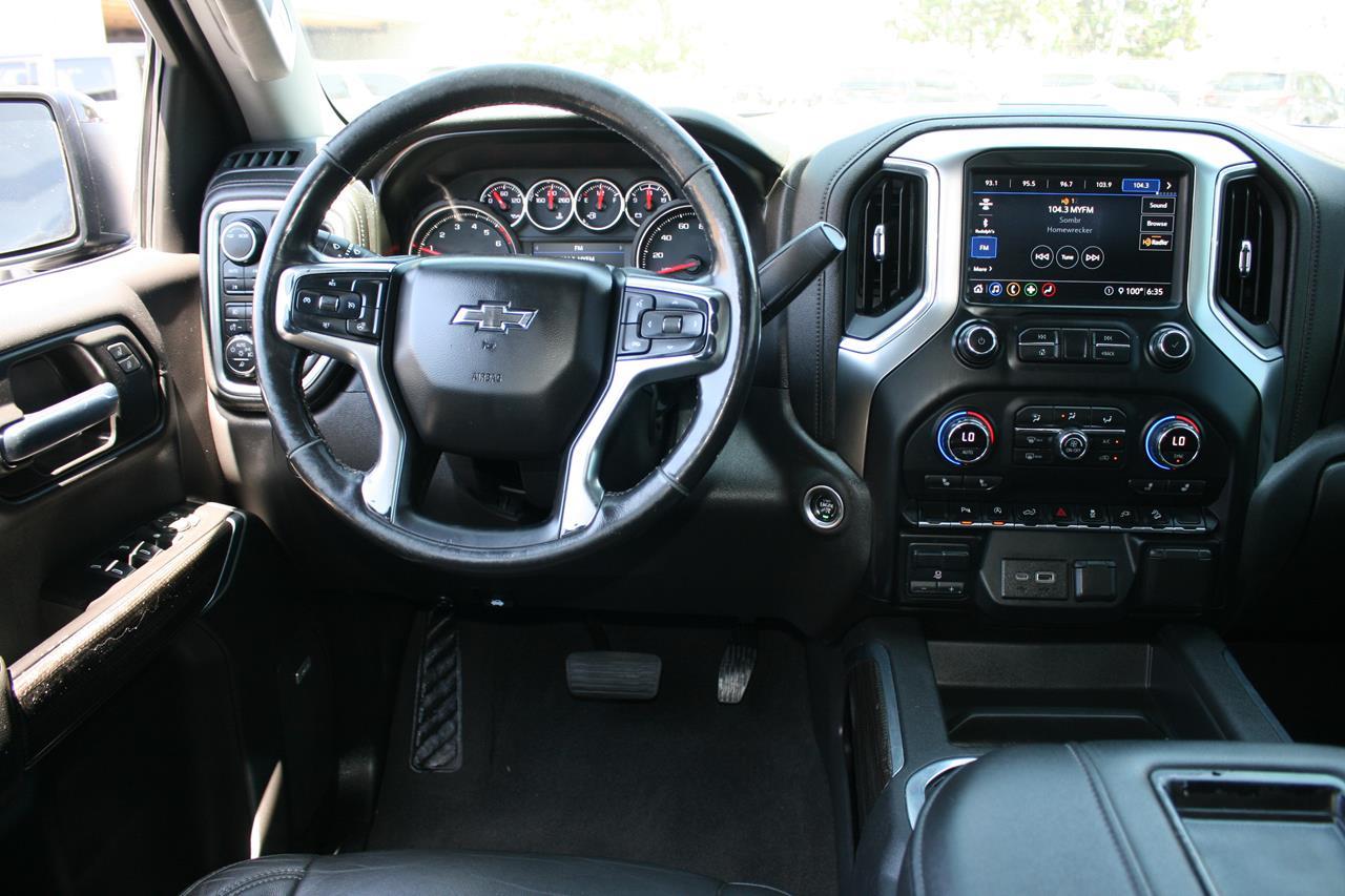 Chevrolet Silverado 1500 4WD Crew Cab 147" RST 2020