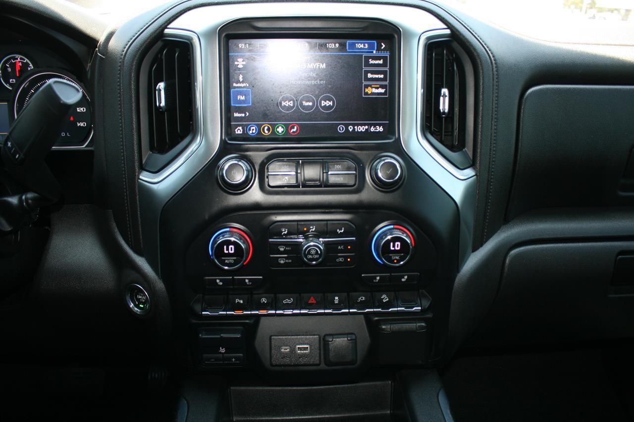 Chevrolet Silverado 1500 4WD Crew Cab 147" RST 2020