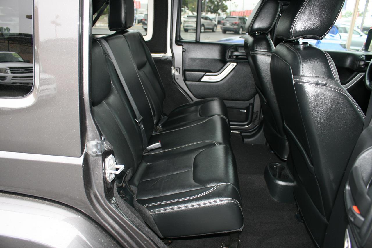 Jeep Wrangler Unlimited 4WD 4dr Rubicon Hard Rock 2016