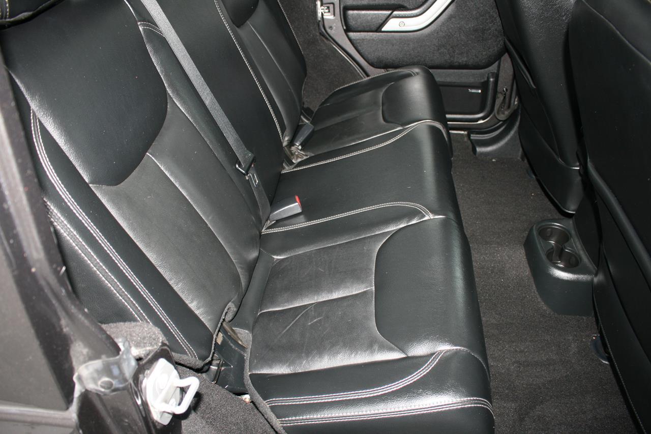 Jeep Wrangler Unlimited 4WD 4dr Rubicon Hard Rock 2016