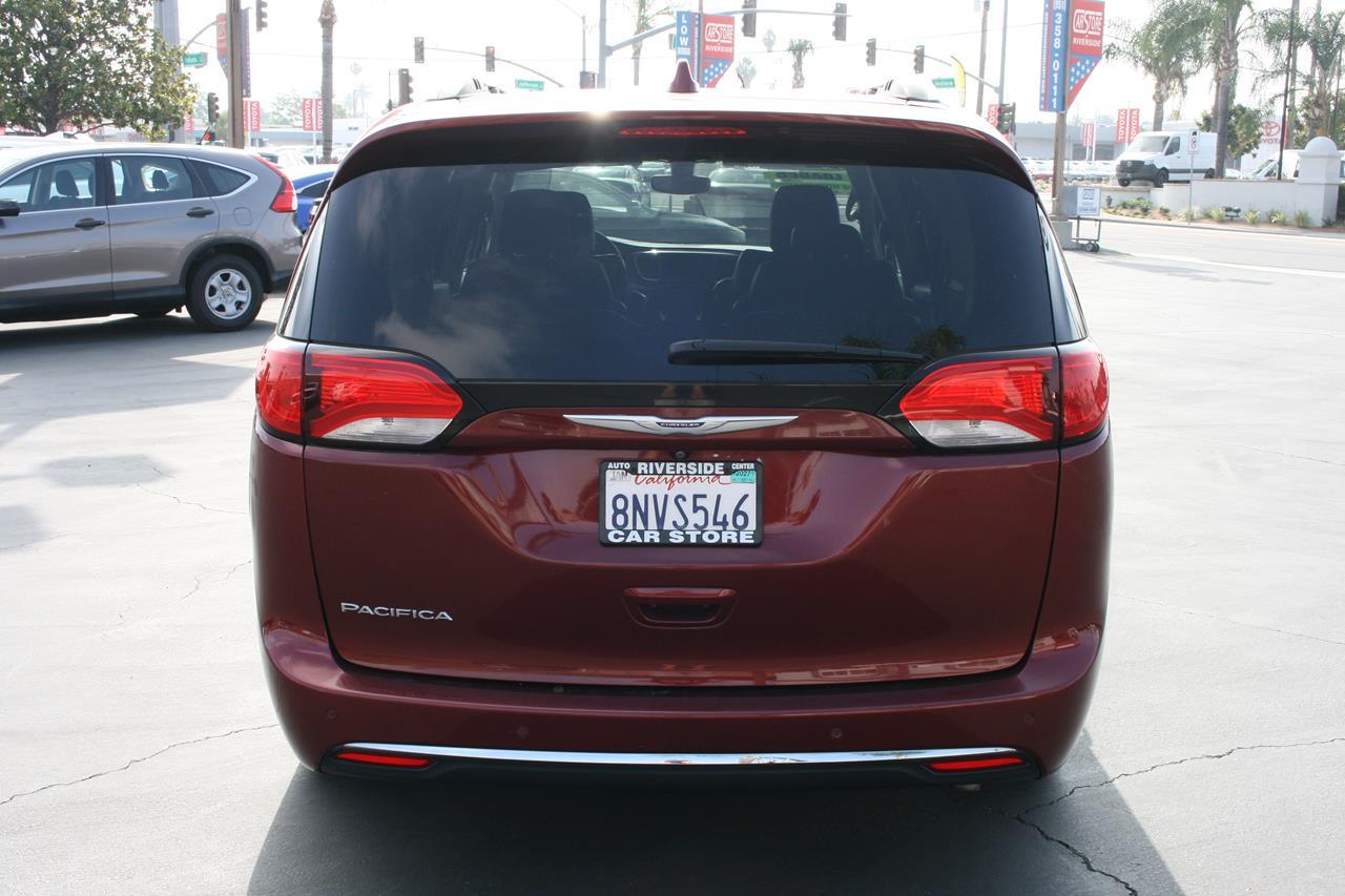Chrysler Pacifica Touring L FWD 2019