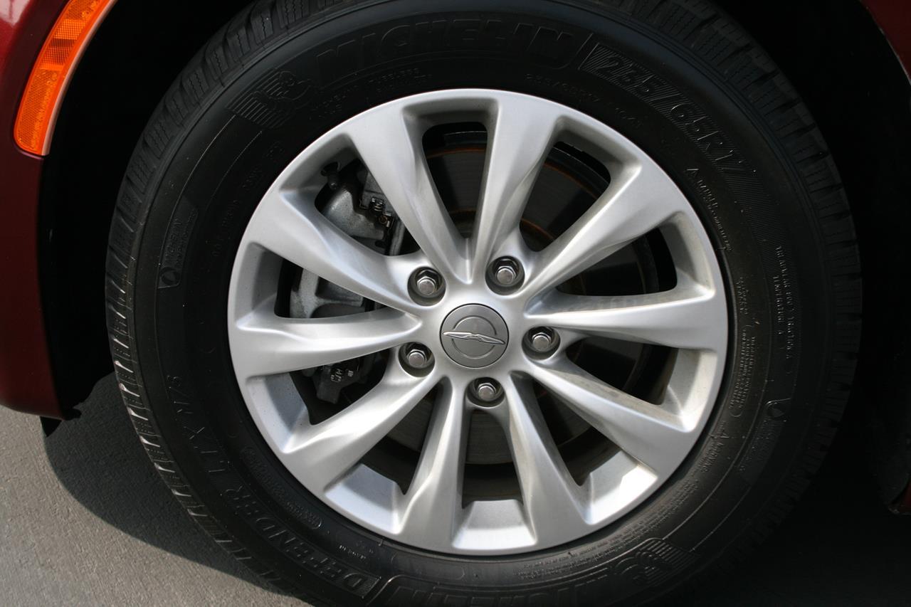 Chrysler Pacifica Touring L FWD 2019