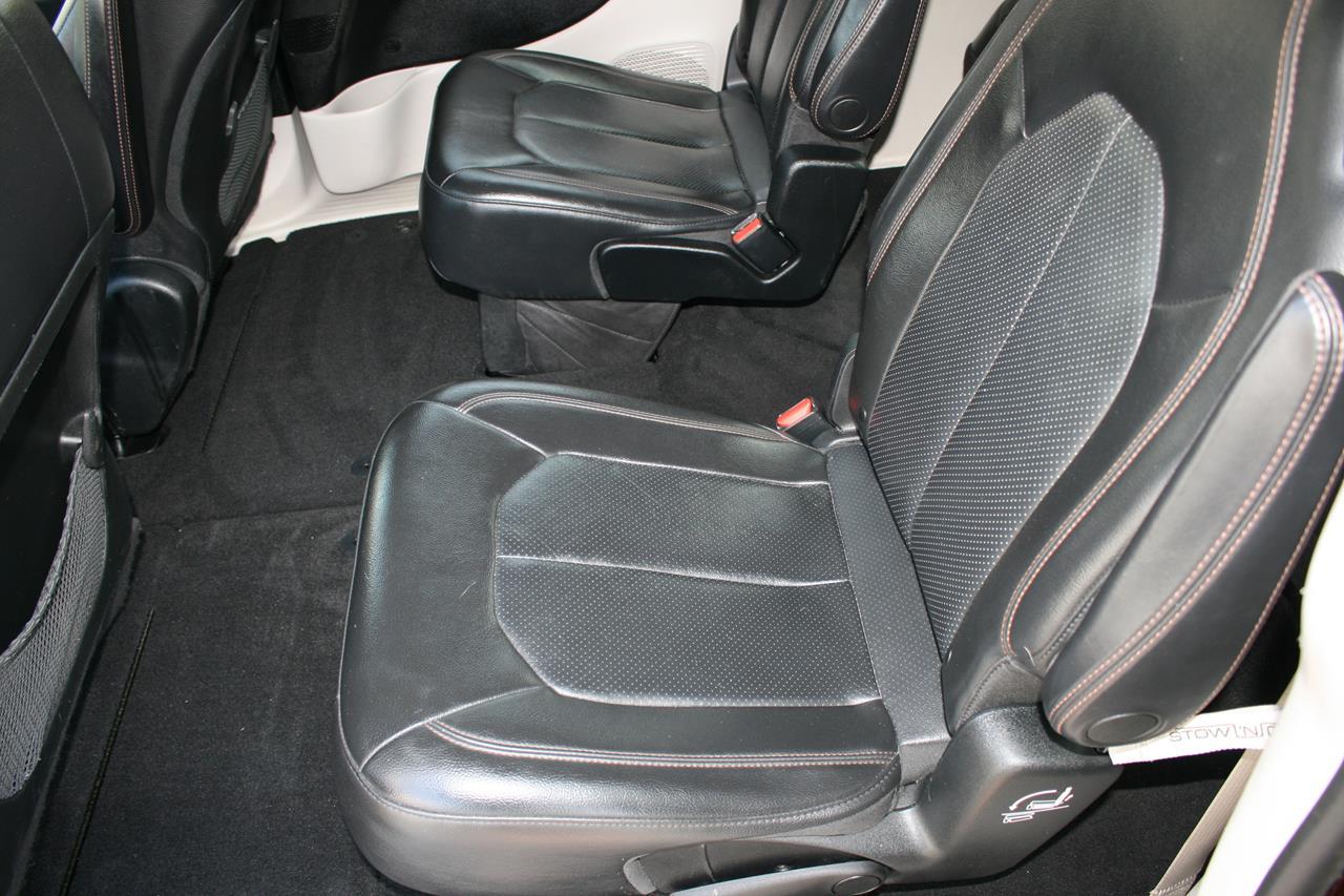 Chrysler Pacifica Touring L FWD 2019
