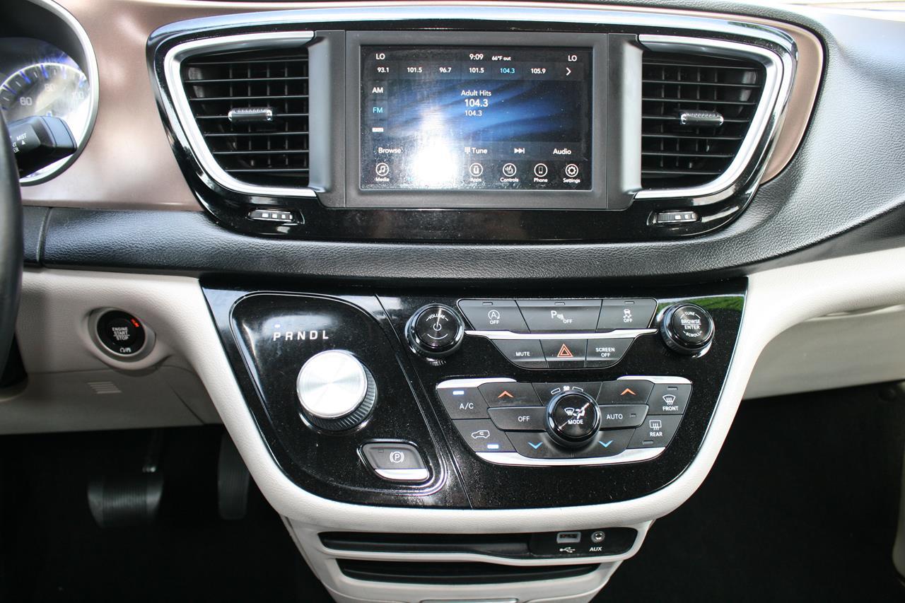 Chrysler Pacifica Touring L FWD 2019