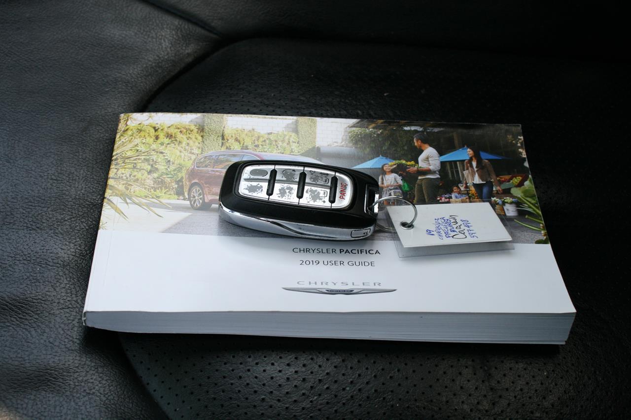 Chrysler Pacifica Touring L FWD 2019