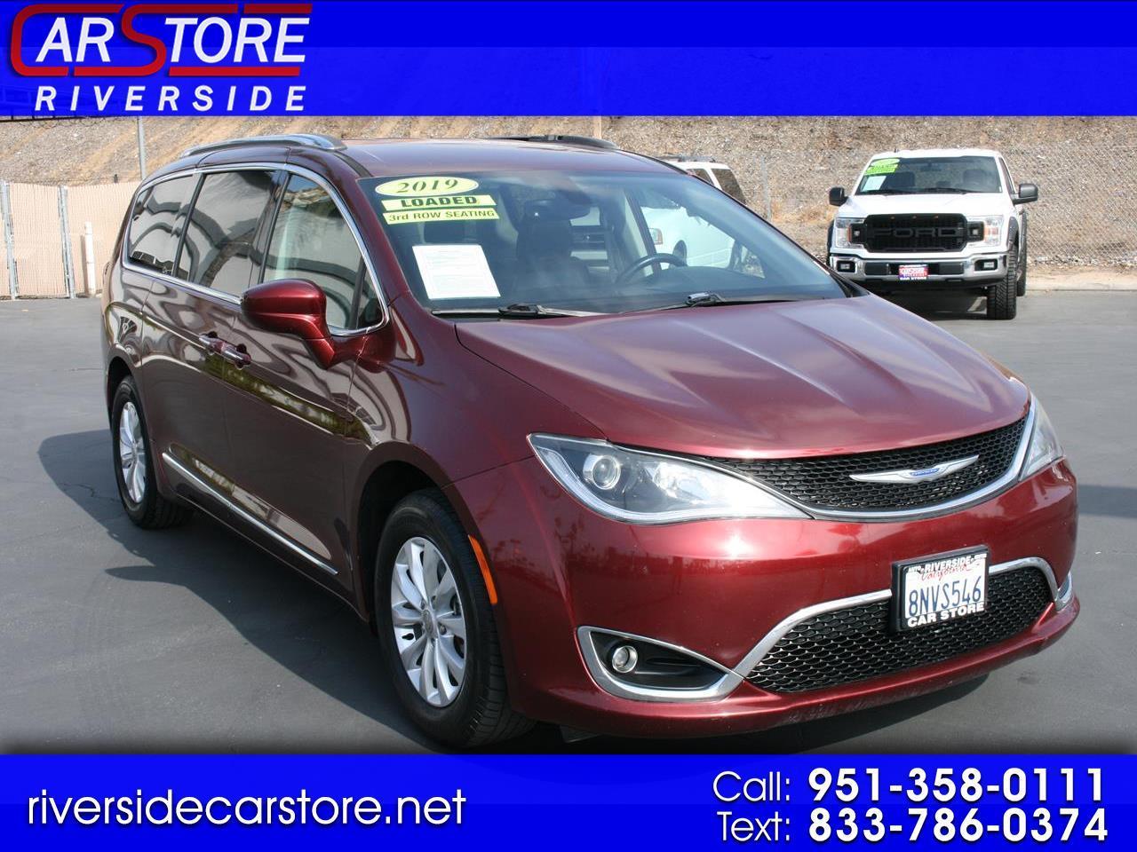 Chrysler Pacifica Touring L FWD 2019