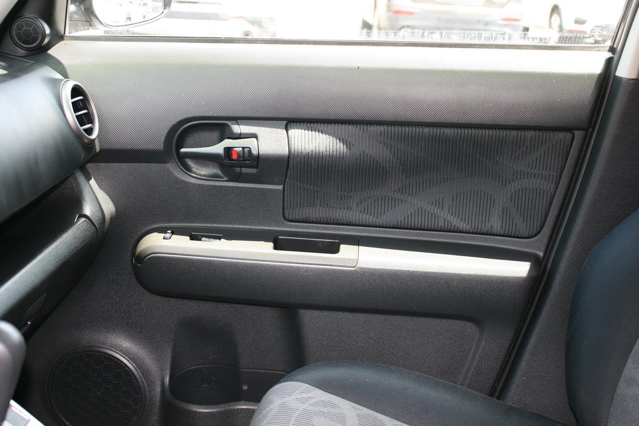 Scion xB 5dr Wgn Auto (Natl) 2012