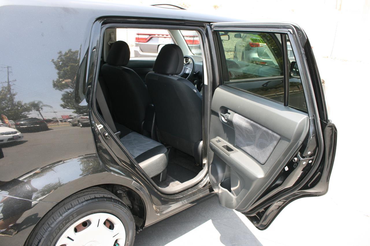 Scion xB 5dr Wgn Auto (Natl) 2012