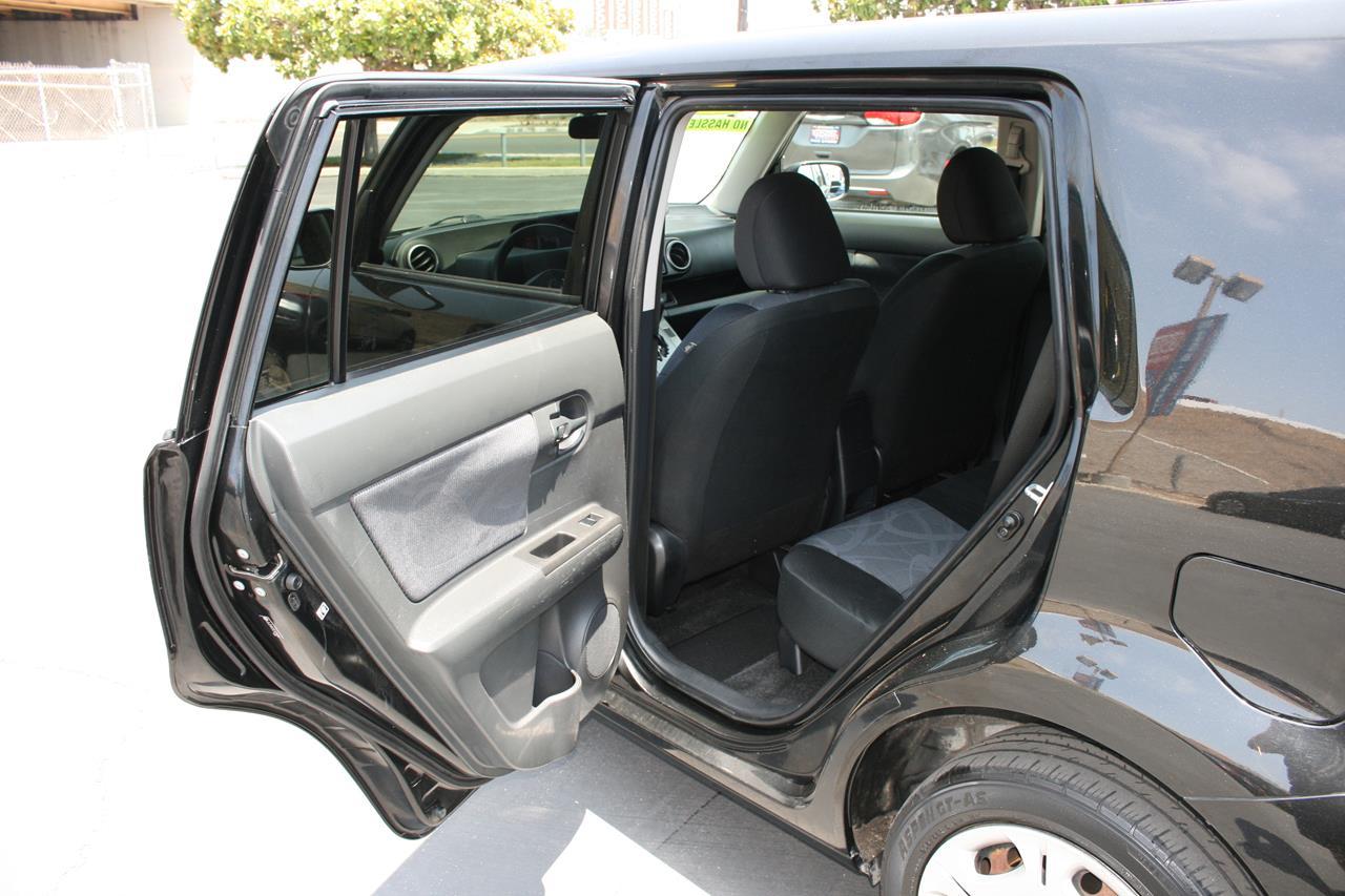 Scion xB 5dr Wgn Auto (Natl) 2012