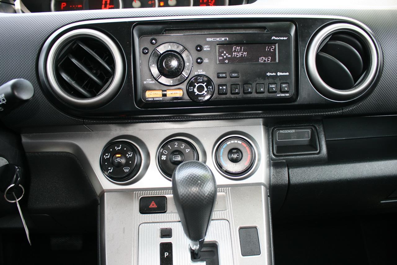 Scion xB 5dr Wgn Auto (Natl) 2012