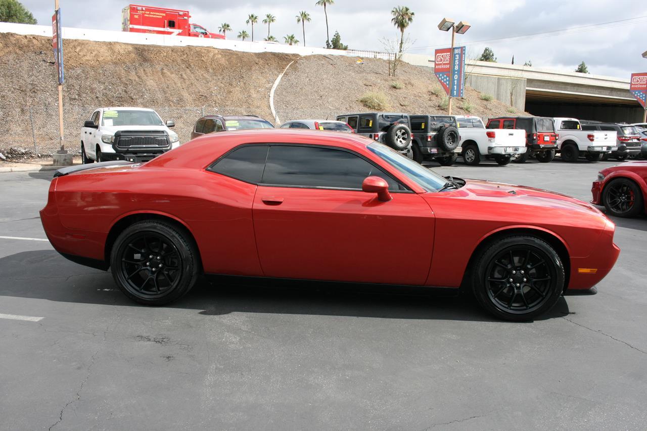 Dodge Challenger 2dr Cpe SXT 2012
