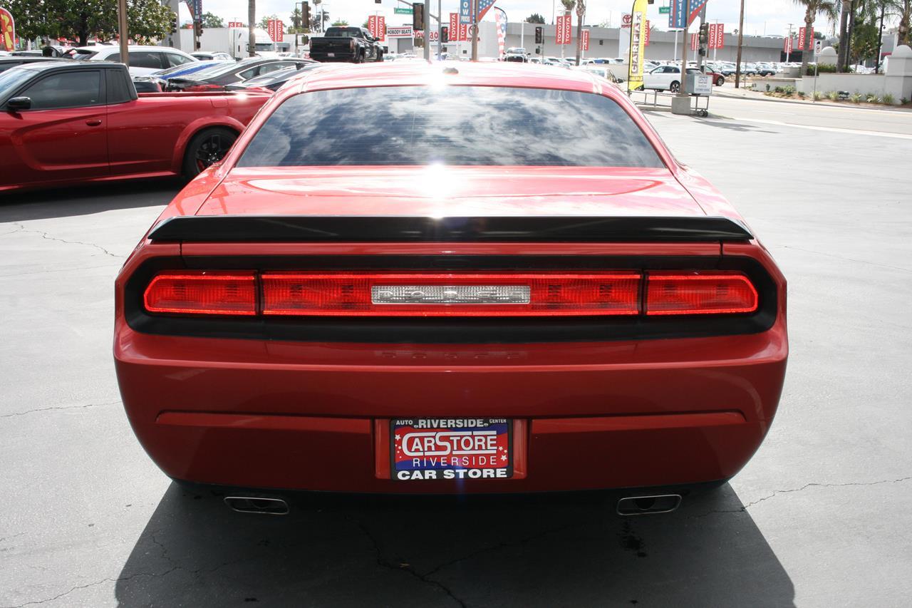 Dodge Challenger 2dr Cpe SXT 2012