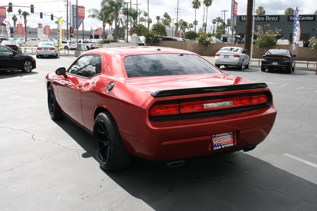 Dodge Challenger 2dr Cpe SXT 2012