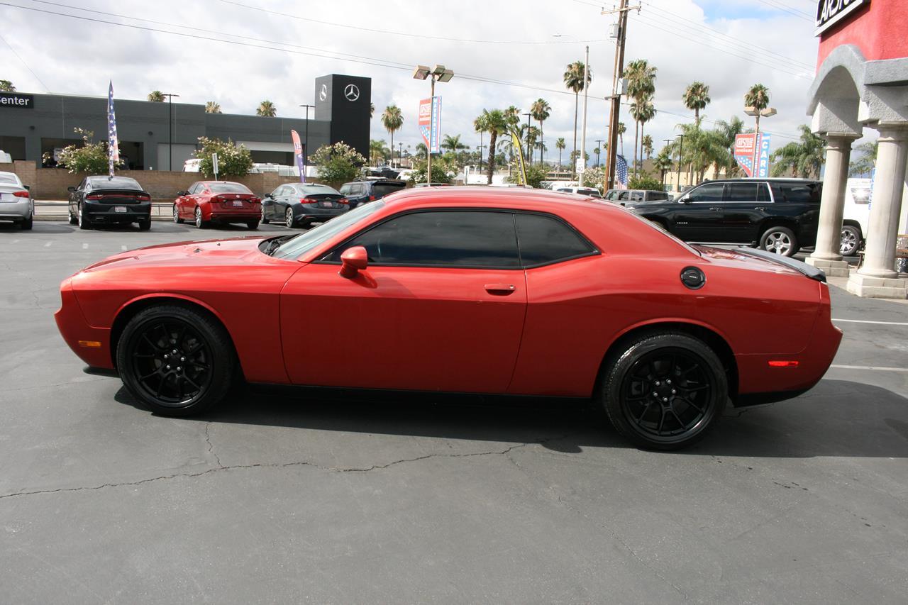 Dodge Challenger 2dr Cpe SXT 2012