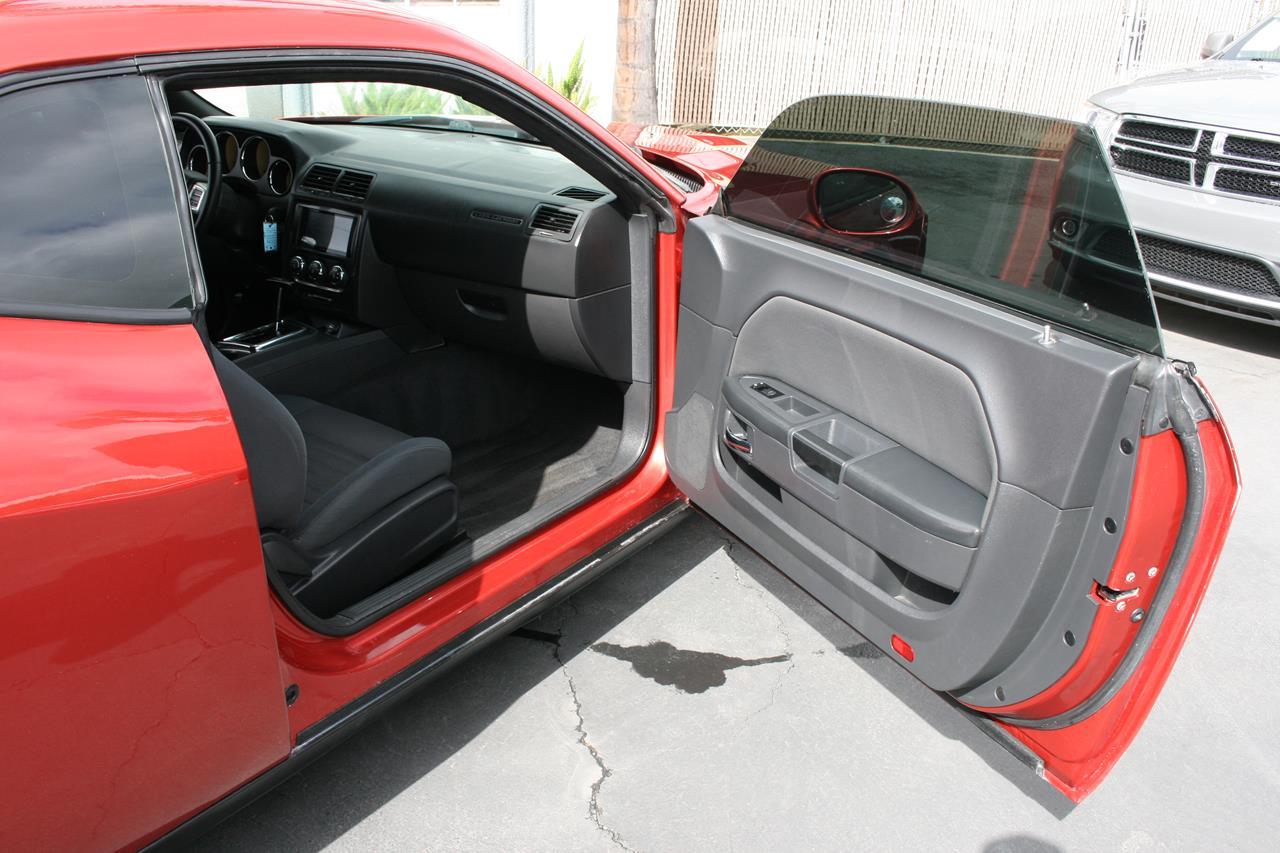 Dodge Challenger 2dr Cpe SXT 2012