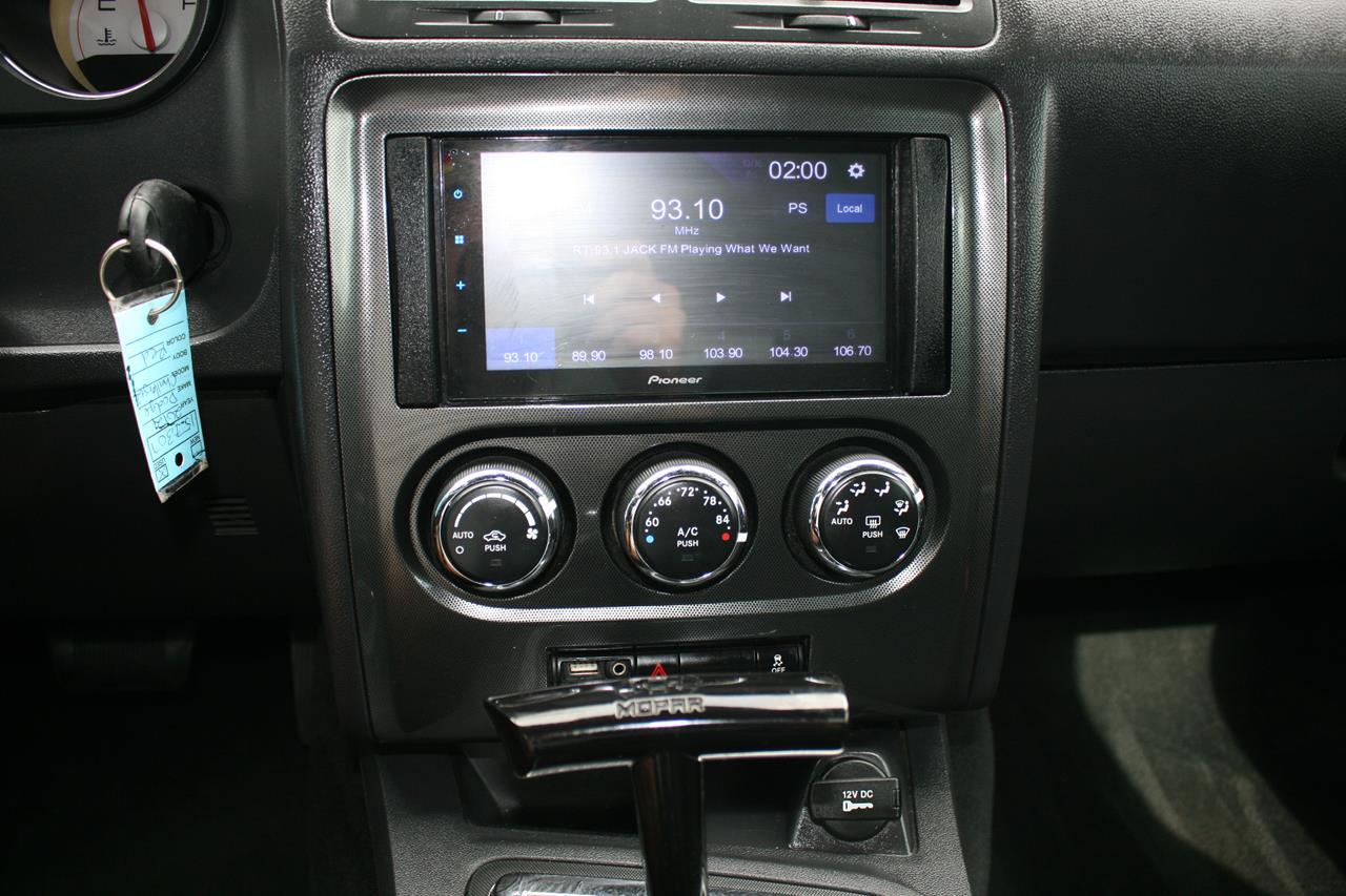 Dodge Challenger 2dr Cpe SXT 2012