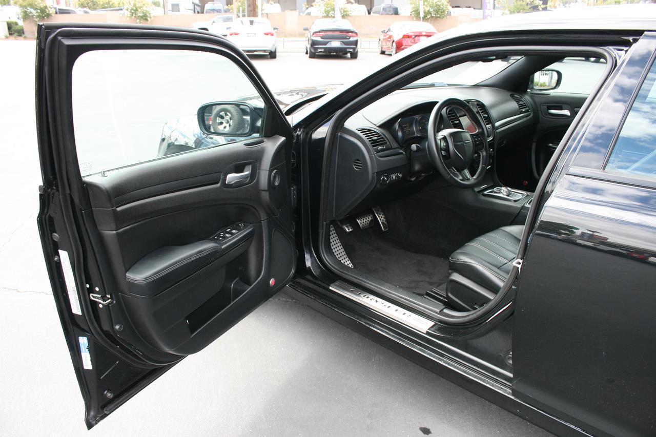 Chrysler 300 4dr Sdn 300S RWD 2015