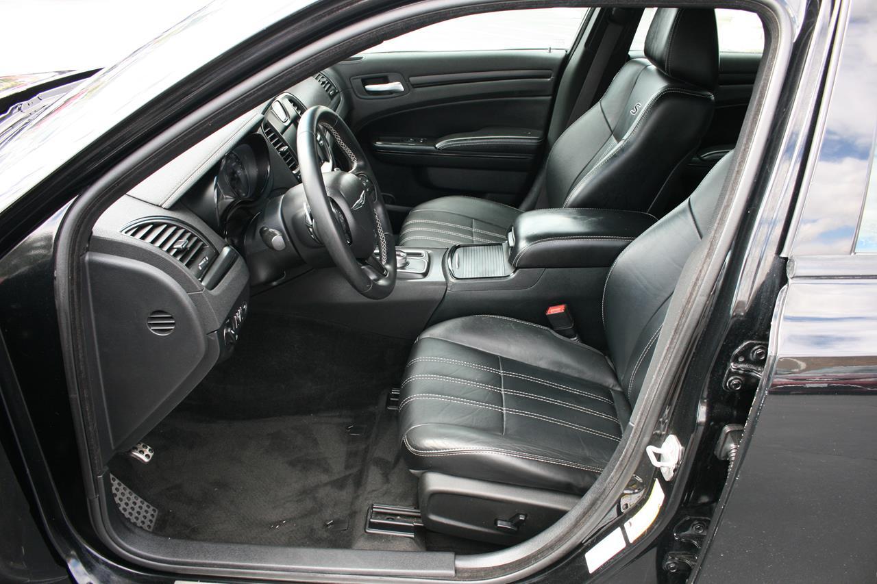 Chrysler 300 4dr Sdn 300S RWD 2015